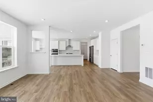 812 Lord Fairfax St, Charles Town, WV 25414 - Photo 16