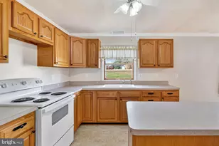 605 N Marshall St, Ranson, WV 25438 - Photo 16