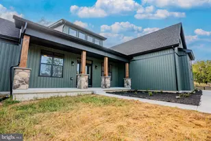 37 Mistletoe Ln, Harpers Ferry, WV 25425 - Photo 6