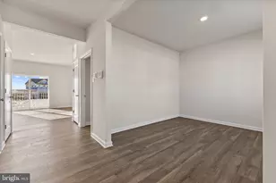 526 Atkinson St, Shenandoah Junction, WV 25442 - Photo 2