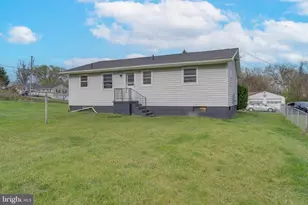 304 S Reymann St, Ranson, WV 25438 - Photo 32