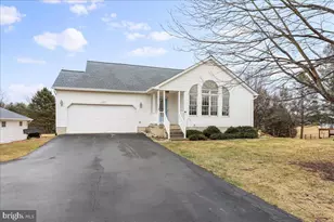 23 Teakwood Ct, Harpers Ferry, WV 25425 - Photo 1