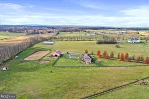 414 Mcmurran Farm Ln, Shepherdstown, WV 25443 - Photo 8