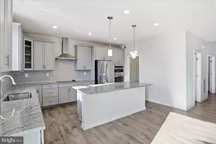 889 Barksdale Dr, Charles Town, WV 25414 - Photo 16