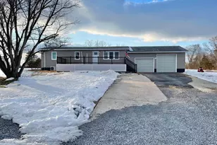 337 Cedar Dr, Kearneysville, WV 25430 - Photo 1