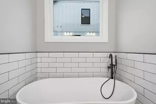 1023 Putnam St, Harpers Ferry, WV 25425 - Photo 18