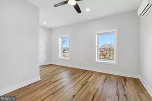 515 E Washington St, Charles Town, WV 25414 - Photo 8