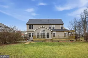 41 Pinehurst Ct, Charles Town, WV 25414 - Photo 2