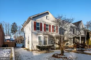 412 S Samuel St, Charles Town, WV 25414 - Photo 2