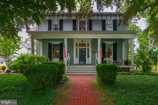 417 E Washington St, Charles Town, WV 25414 - Photo 1