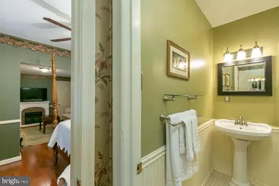 417 E Washington Street, Charles Town, WV 25414 - Photo 26