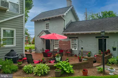 417 E Washington Street, Charles Town, WV 25414 - Photo 14