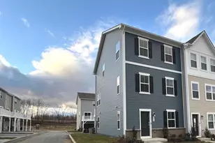 27 Rolling Branch Dr, Ranson, WV 25438 - Photo 2