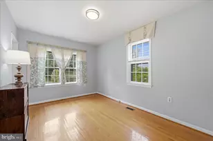 410 E Hunter St, Charles Town, WV 25414 - Photo 6