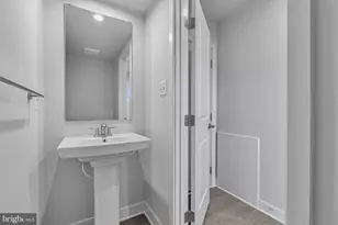 13 Oasis Ave, Ranson, WV 25438 - Photo 6