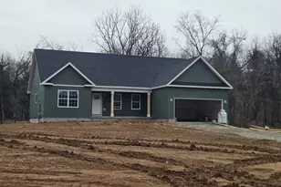 73 Mountain Overlook Dr, Harpers Ferry, WV 25425 - Photo 2