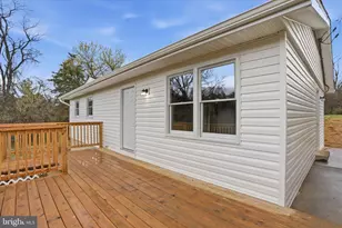 276 Forest View Dr, Kearneysville, WV 25430 - Photo 4