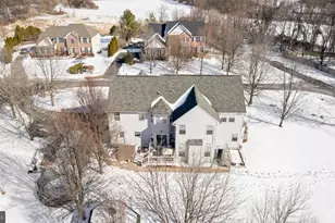 23 Green Meadow Cir, Shepherdstown, WV 25443 - Photo 4