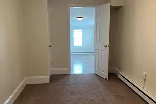 204 W Washington St, Charles Town, WV 25414 - Photo 4