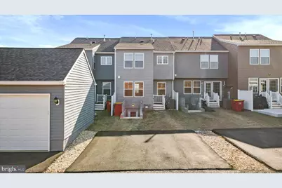 621 Lord Fairfax Street, Charles Town, WV 25414 - Photo 2