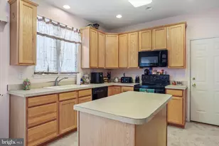 93 Kimberwicke Dr S, Charles Town, WV 25414 - Photo 14