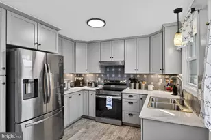 8137 Summit Point Rd, Charles Town, WV 25414 - Photo 4