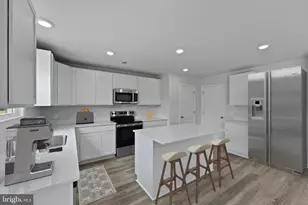 35 Vernon St, Charles Town, WV 25414 - Photo 8