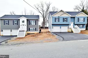 397 Burns St, Ranson, WV 25438 - Photo 2