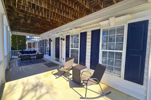 203 Bullskin St, Charles Town, WV 25414 - Photo 4