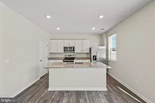 194 Gumspring Dr, Charles Town, WV 25414 - Photo 6