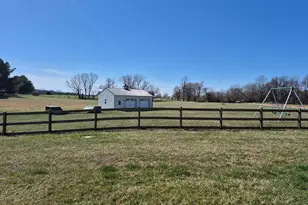 330 Majestic Ln, Charles Town, WV 25414 - Photo 6