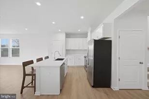 421 National St, Ranson, WV 25438 - Photo 12