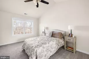 239 Sunlite Dr, Charles Town, WV 25414 - Photo 14