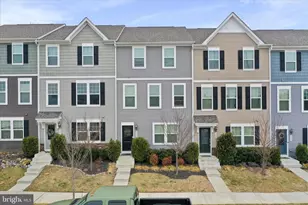 135 Presidents Pointe Ave, Ranson, WV 25438 - Photo 4