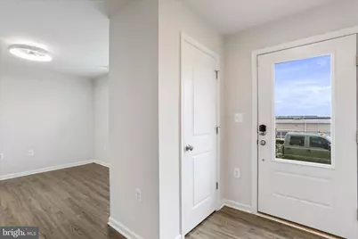 135 Presidents Pointe Avenue, Ranson, WV 25438 - Photo 6