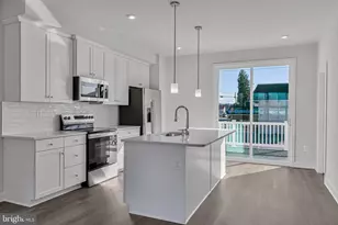 1107 Oasis Ave, Ranson, WV 25438 - Photo 8