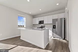 574 Atkinson St, Shenandoah Junction, WV 25442 - Photo 4