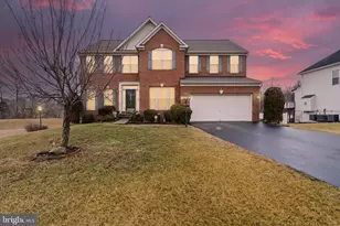 230 Summer Grove Dr, Kearneysville, WV 25430 - Photo 1