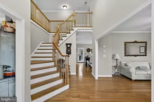 17 Shamrock Ln, Charles Town, WV 25414 - Photo 2