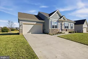 141 Casorsa Dr, Charles Town, WV 25414 - Photo 4