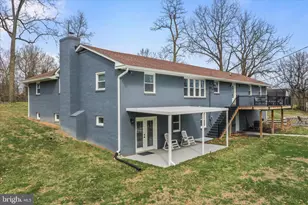 83 Dove Hill Dr, Ranson, WV 25438 - Photo 8