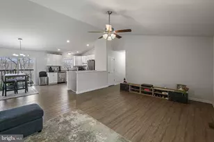 110 Chrissys Cir, Harpers Ferry, WV 25425 - Photo 4