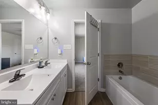 110 Chrissys Cir, Harpers Ferry, WV 25425 - Photo 16