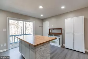 462 Wild Rose Ln, Harpers Ferry, WV 25425 - Photo 8