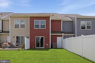 572 Thumper Dr, Ranson, WV 25438 - Photo 2
