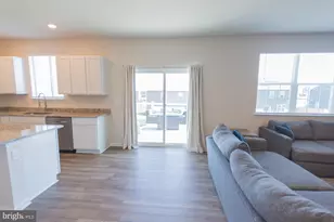 156 Centergate Dr, Charles Town, WV 25414 - Photo 10