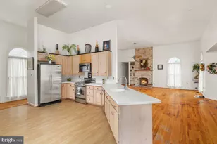 13 Aubrey Ct, Charles Town, WV 25414 - Photo 6