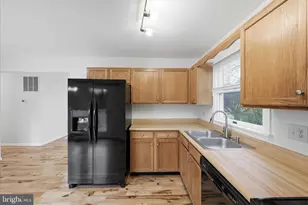 502 E 6th Ave, Ranson, WV 25438 - Photo 12