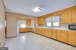 8582 Shepherdstown Pike, Shepherdstown, WV 25443 - Photo 20