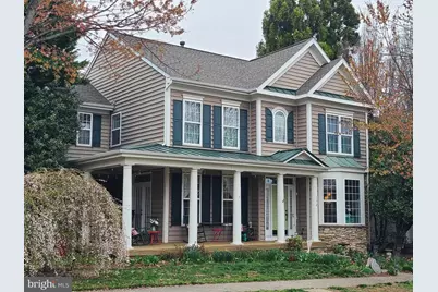 194 Braddock Street, Charles Town, WV 25414 - Photo 1